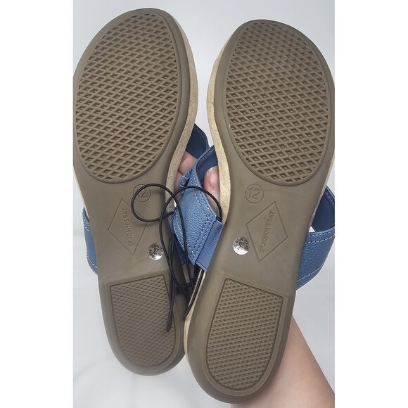 St John's Bay Women's Zion T-Strap Casual Sandal Size 12M Blue Faux Leather NWOT - Picture 11 of 11